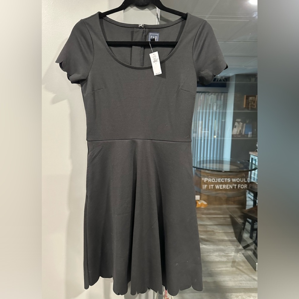 The most perfect versatile little black dress.